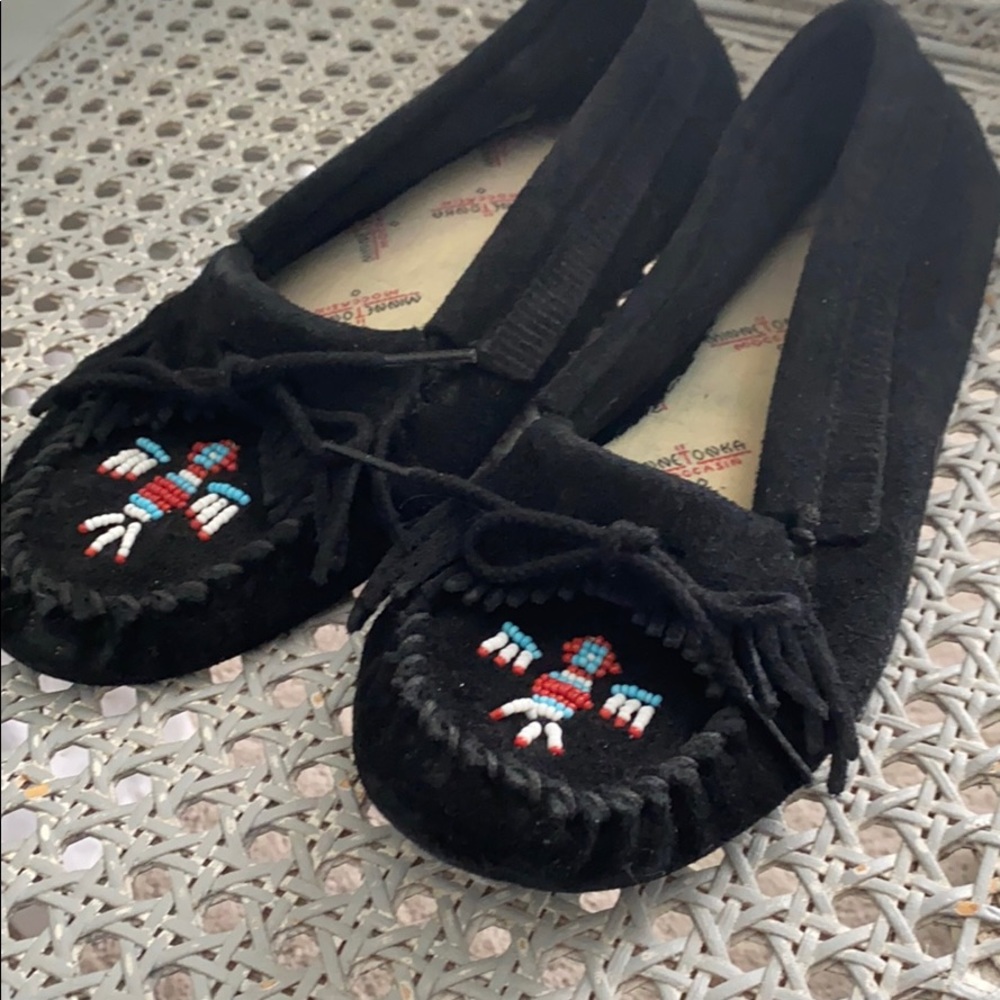 Minnetonka Mocassins size 8